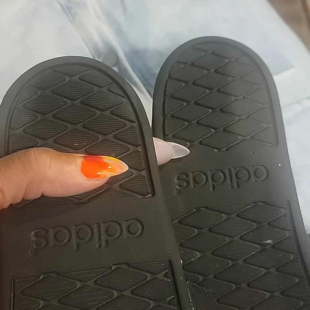 Adidas - Picture 5 of 5